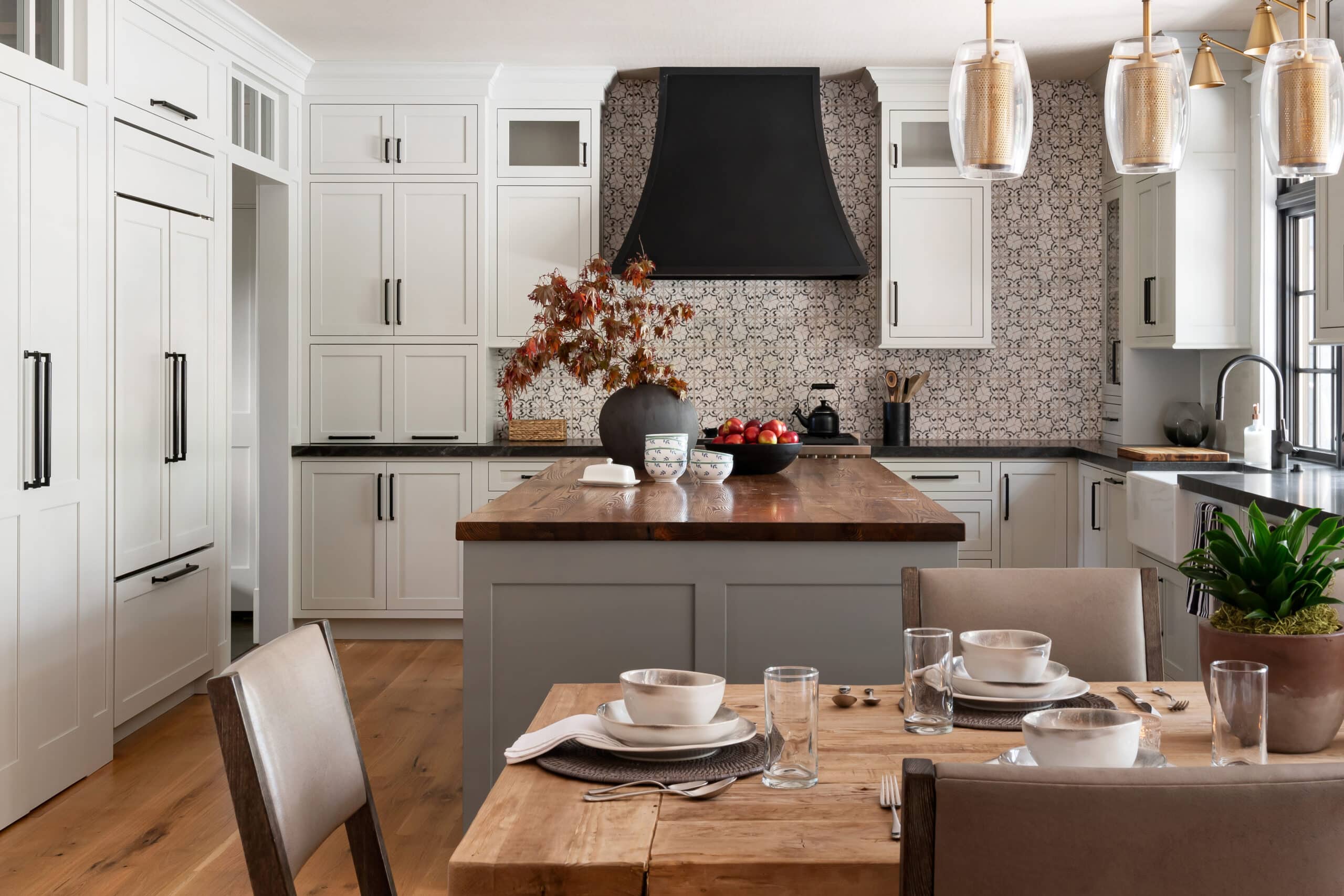 AST-Oasis-HR-Black-Kitchen-Backsplash-Jon-Friedrich-scaled